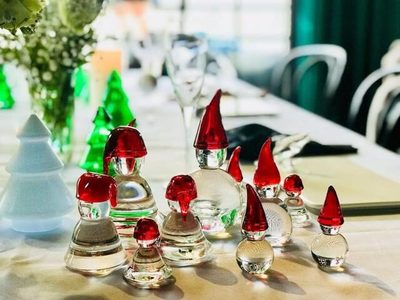 挪威海產(chǎn)攜手老牌水晶品牌，在滬首辦可持續(xù)餐桌藝術(shù)文化活動(dòng)，共話商業(yè)創(chuàng)新與責(zé)任